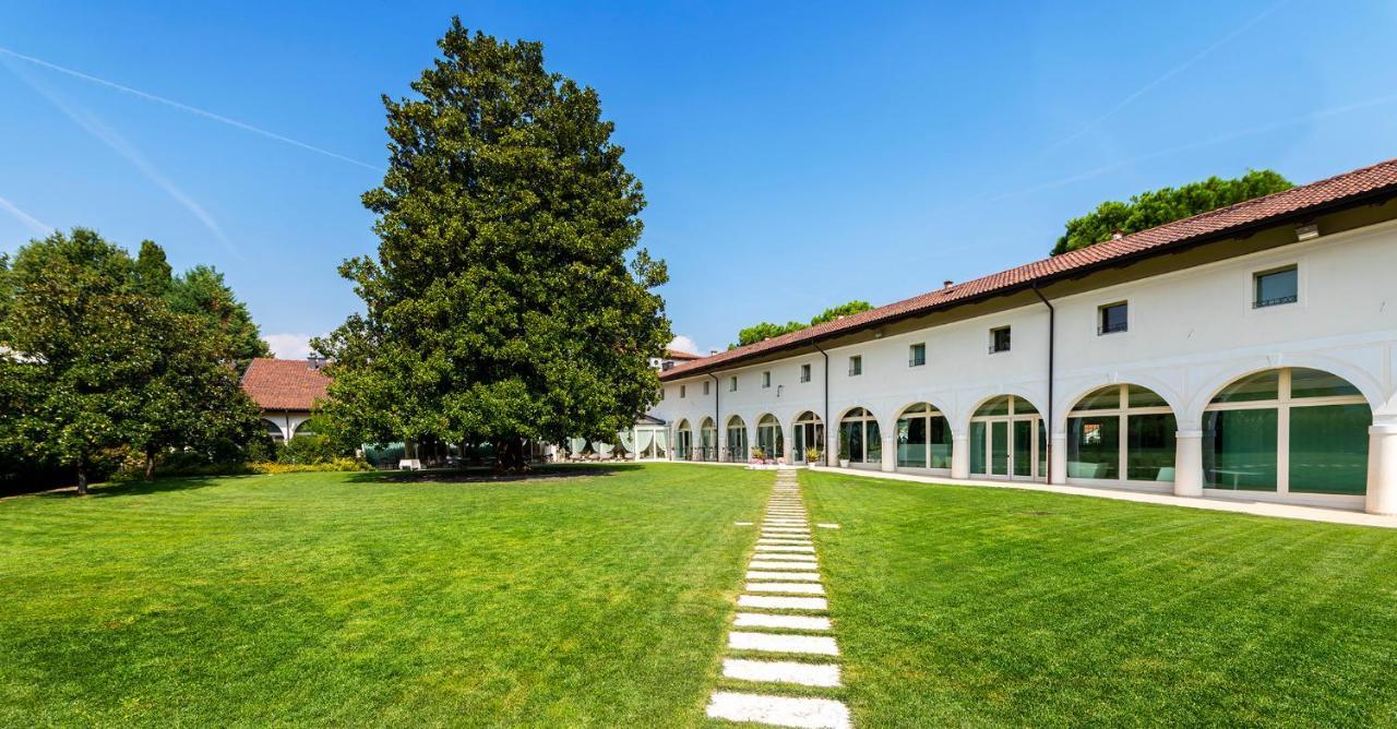 Hotel Villa I Pini Malo  Exterior photo